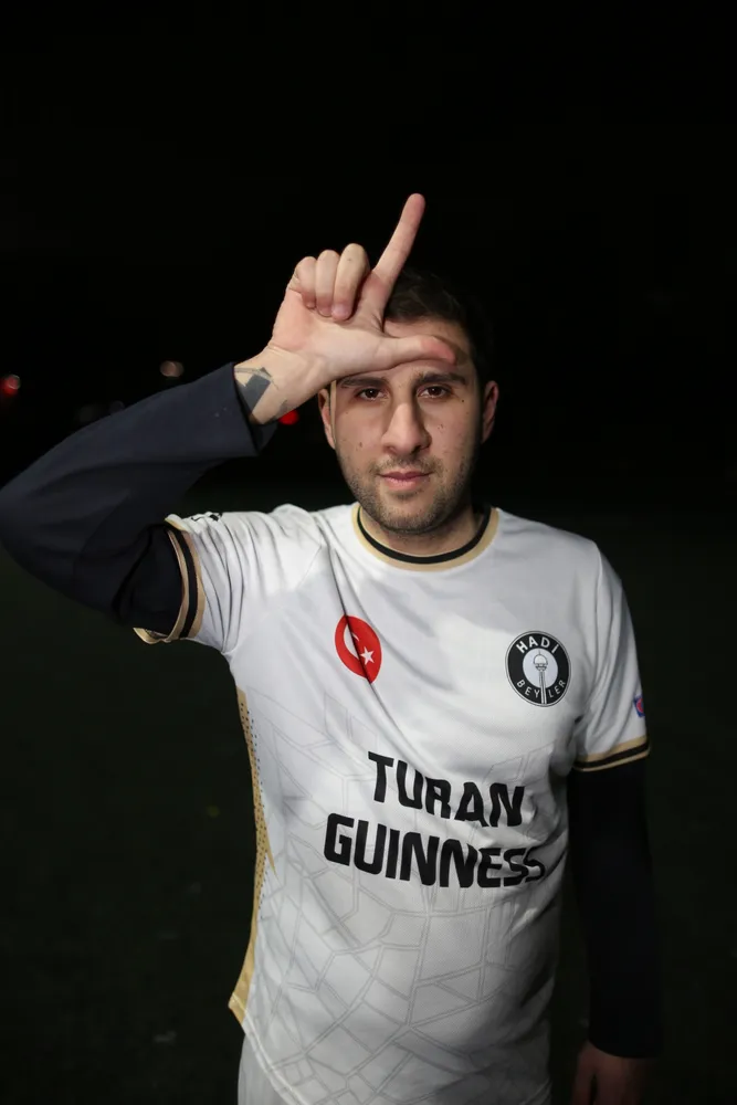 Beyazıt Çelik - Hadi Beyler Forvet - Yönetim Kurulu Üyesi